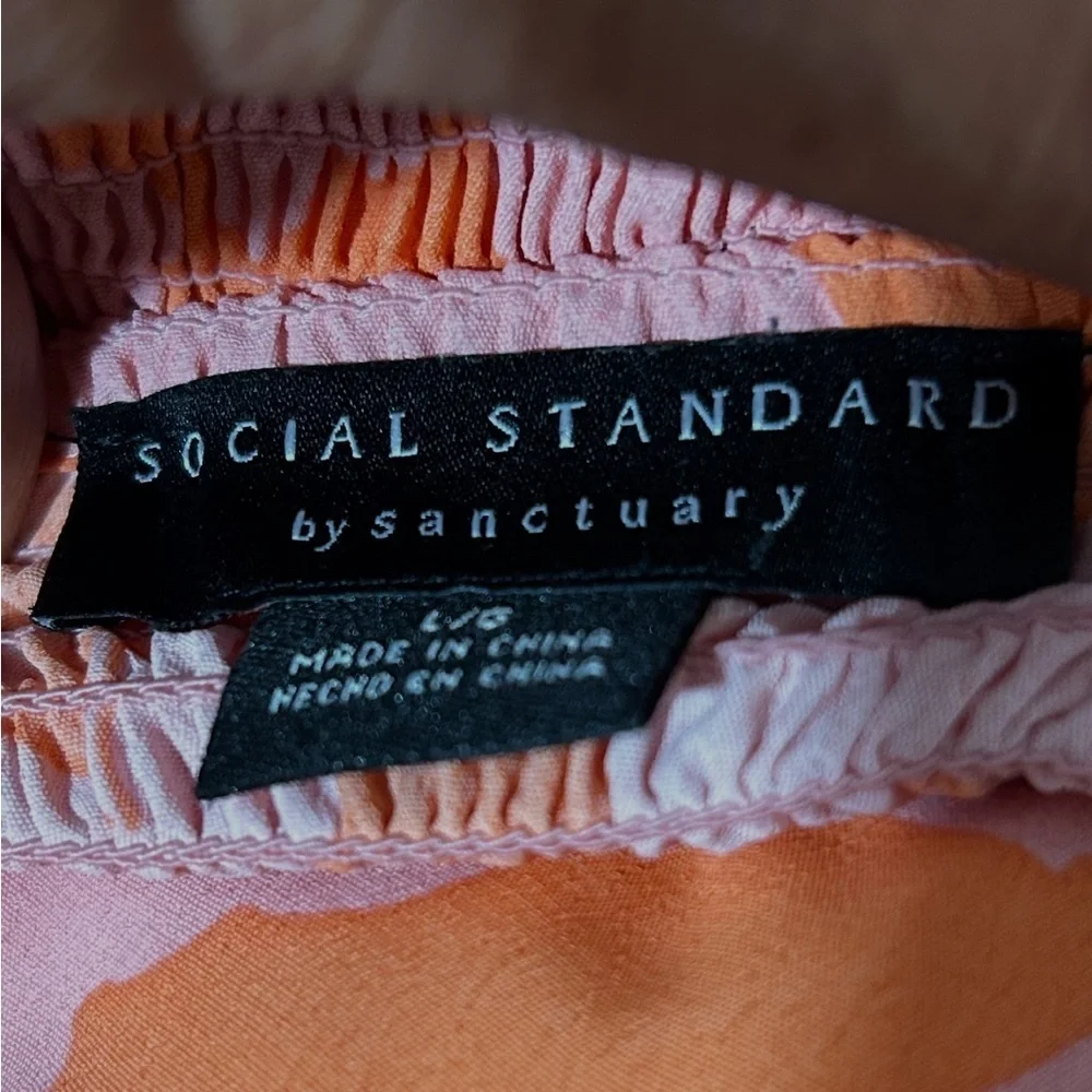 SOCIAL STANDAR Vibrant Floral Maxi Dress in Orange and Pink - Picture 3 of 6